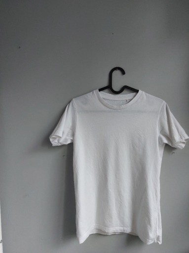 Zdjęcie oferty: Biała gładka koszulka Uniqlo Kids 100% bawełna