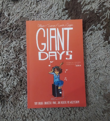 Zdjęcie oferty: Komiks Gigant Days tom 2 Obudźcie mnie jak będzie.