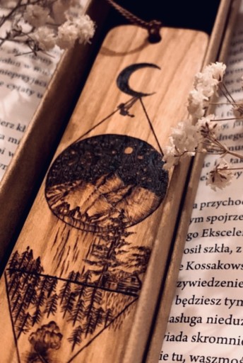 Zdjęcie oferty: „Księżycowa” ręcznie wypalana zakładka do książki