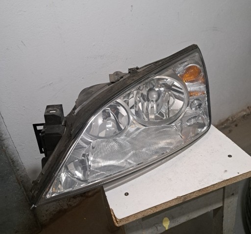 Zdjęcie oferty: Lampa lewa przód do Forda Mondeo MK3