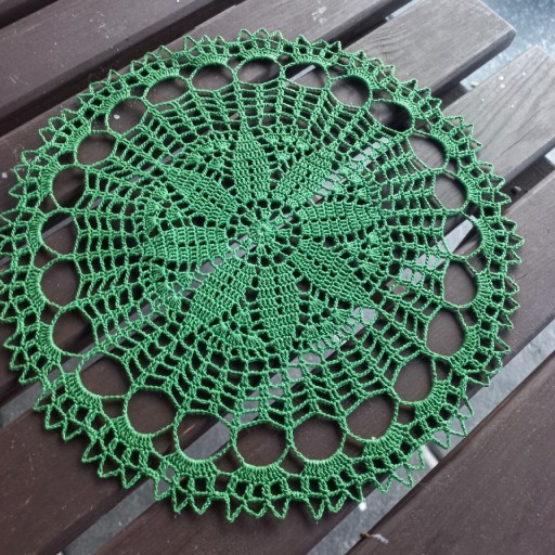 Zdjęcie oferty: Serwetka na szydełku Kolor zielony 31 cm