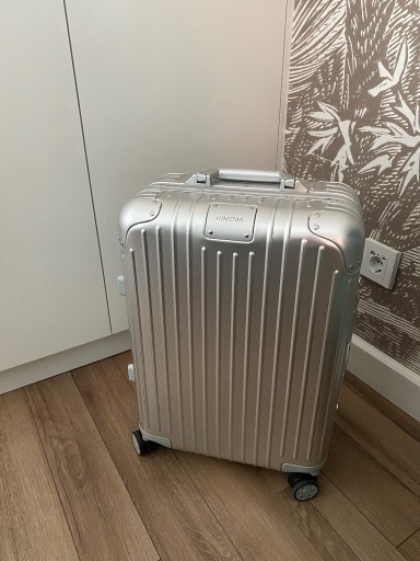 Zdjęcie oferty: Walizka kabinowa Rimowa 