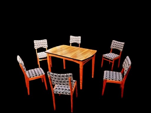 Zdjęcie oferty: Stół z krzesłami,lata 60/70,odrestaurowany.PRL