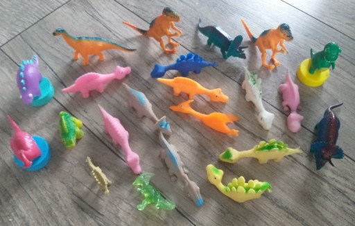 Zdjęcie oferty: Figurki dinozaurów