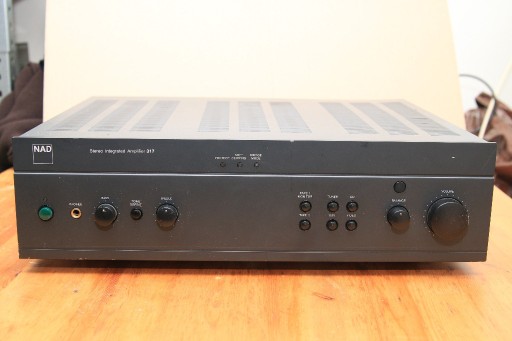 Zdjęcie oferty: wzmacniacz NAD 317