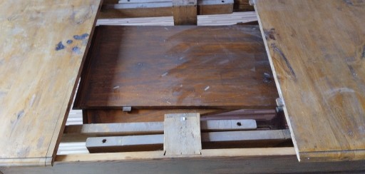 Zdjęcie oferty: Stół drewniany rozkładany 