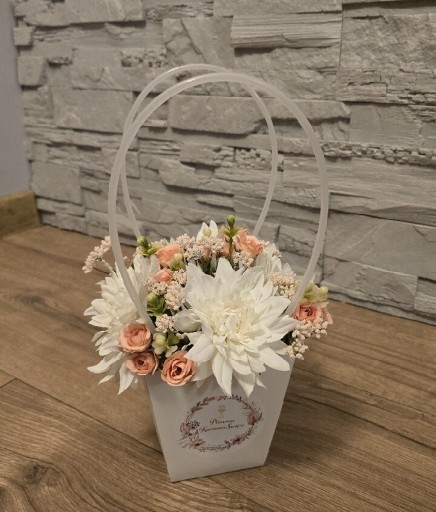 Zdjęcie oferty: Flower box komunijny,  Pierwsza Komunia kwiaty