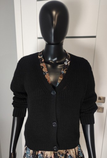 Zdjęcie oferty: Sweter damski kardigan na guzikach czarny