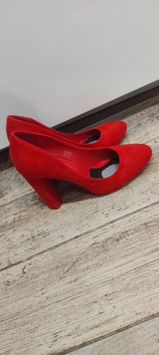 Zdjęcie oferty: Buty na wysokim obcasie 