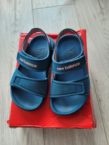 Zdjęcie oferty: Sandały new balance 23.5