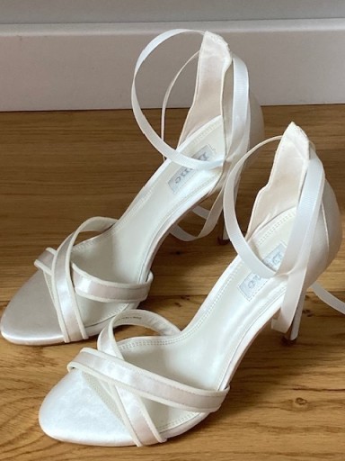 Zdjęcie oferty: Buty na obcasie firmy Dune London 38