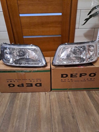 Zdjęcie oferty: Reflektory/lampy przód L i R VW T5