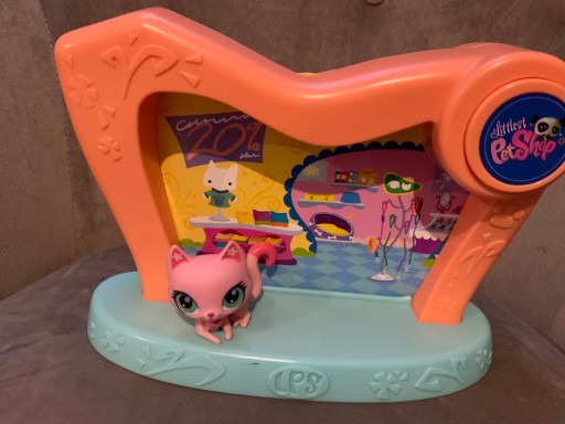 Zdjęcie oferty: Scena Littlest Pet Shop, domek + figurka LPS