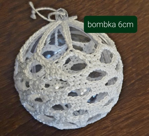 Zdjęcie oferty: Bombki na choinkę robione na szydełku 6cm białe 