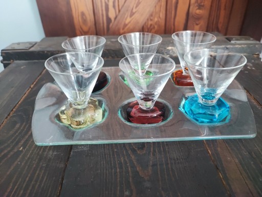 Zdjęcie oferty: Stare kolorowe kieliszki do martini shotów Vintage