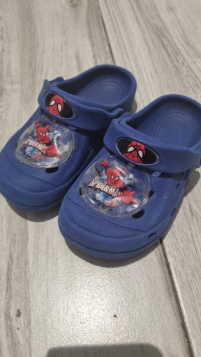 Zdjęcie oferty: Klapki crocsy rozmiar 26 Spider-Man 