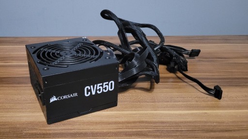 Zdjęcie oferty: Zasilacz Corsair Cv550 100% Sprawny 80 Plus 550W