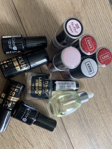 Zdjęcie oferty: Zestaw do manicure hybrydowego