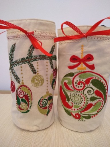 Zdjęcie oferty: Boże Narodzenie - woreczki prezentowe haftowane