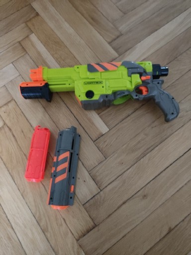 Zdjęcie oferty: Nerf Wyrzutnia Lumitron 10 