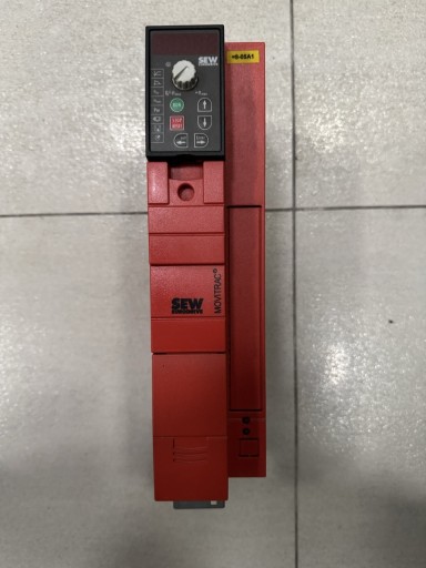 Zdjęcie oferty: Falownik SEW MC07B0022-5A3-4-00