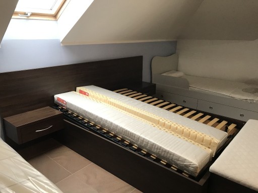 Zdjęcie oferty: Łóżko pod materac 140 cm x 200 cm