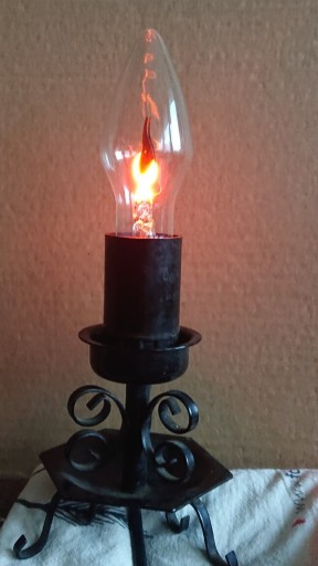 Zdjęcie oferty: Lampka wietrzny płomień. 