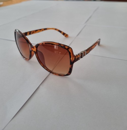 Zdjęcie oferty: Okulary przeciwsłoneczne Retro owalna ramka