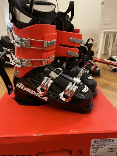 Zdjęcie oferty: Nordica speedmachine J 4 buty narciarskie 