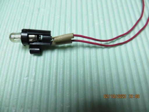 Zdjęcie oferty: oprawka żarówki podświetlania magnetofonu ZK 140T