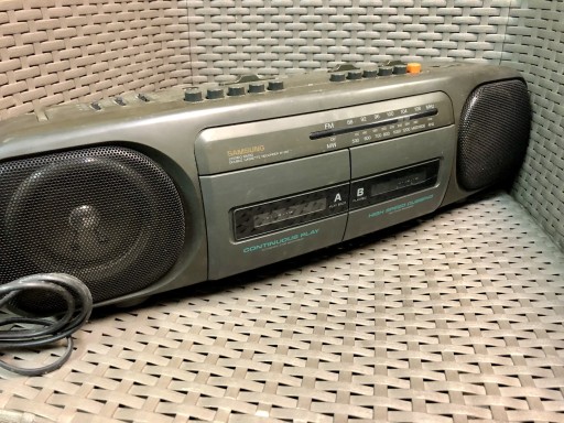 Zdjęcie oferty: Radiomagnetofon Jamnik z 80/90 lat XX w.