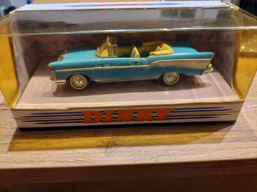 Zdjęcie oferty: DINKY TOYS CHEVROLET CONVERTIBLE 1957 DY-27