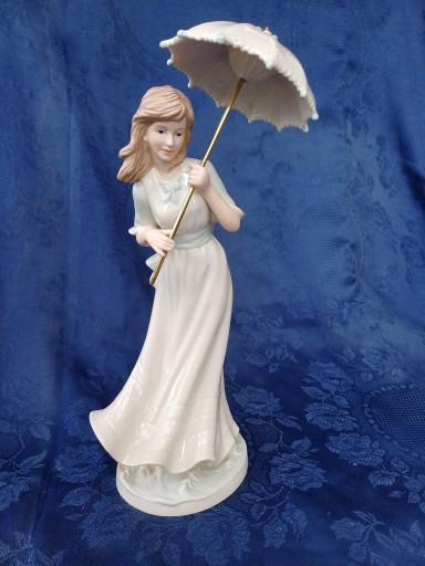 Zdjęcie oferty: Porcelanowa figurka firmy Regal-Elisa