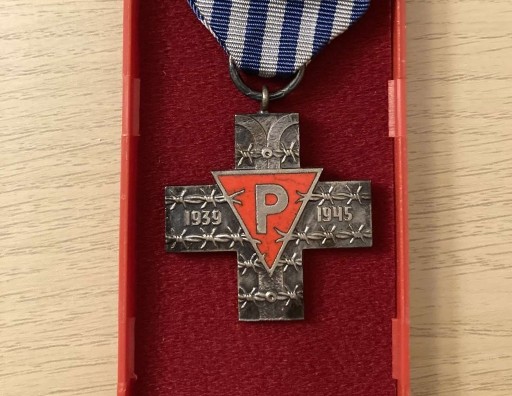 Zdjęcie oferty: Medal odznaczenie Krzyż Oświęcimski