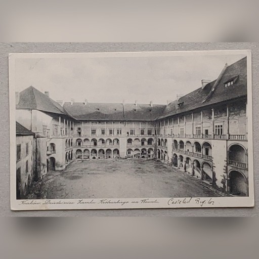 Zdjęcie oferty: Kraków - Dziedziniec Zamku Królewskiego na Wawelu