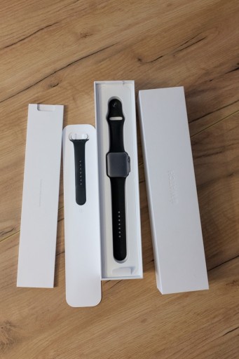 Zdjęcie oferty: Smartwatch Apple Watch Series 2 42mm Space Gray