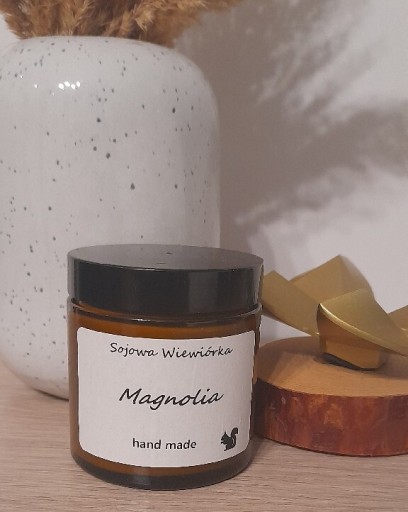 Zdjęcie oferty: Świeca sojowa o zapachu Magnolii 