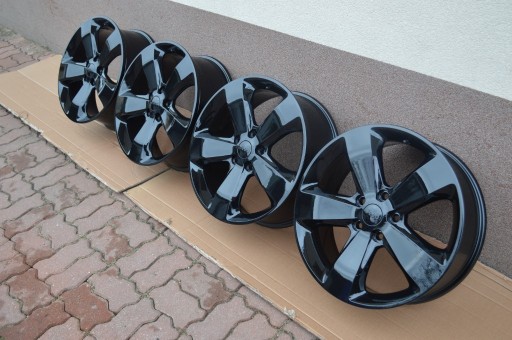 Zdjęcie oferty: Czarne Alufelgi 20" 5x127 JEEP GRAND CHEROKEE WK2