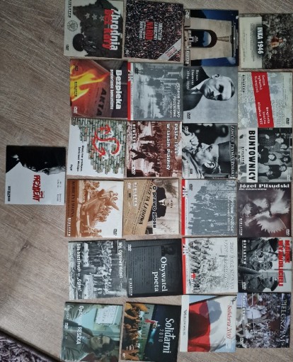Zdjęcie oferty: Zbiór 24 płyt DVD  Biuletyn historia i polityka RP