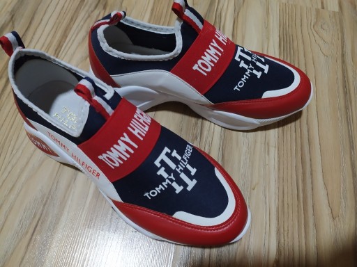 Zdjęcie oferty: Nowe buty adidas Tommy Hilfiger  rozmiar 38