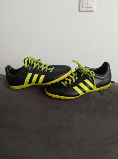 Zdjęcie oferty: Buty Adidas  turfy roz. 38 