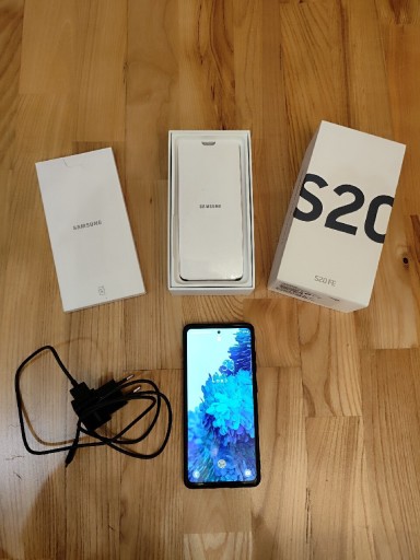 Zdjęcie oferty: Samsung Galaxy S20 FE