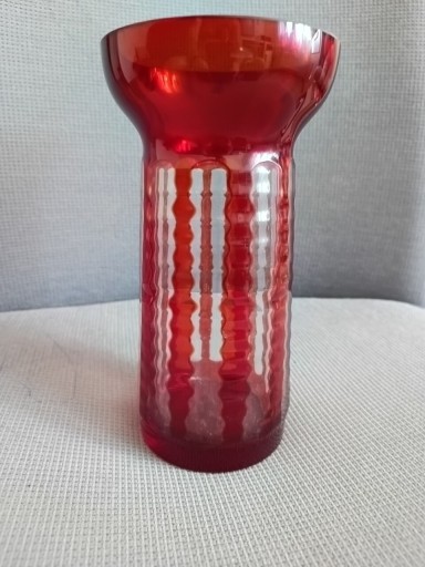 Zdjęcie oferty: Szklany czerwony wazon 