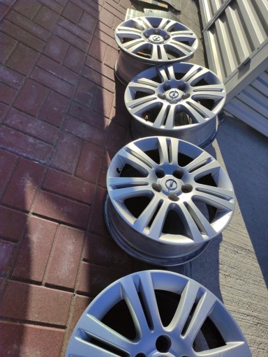 Zdjęcie oferty: Alufelgi 16" 5X110 ET39 Opel Astra, Zafira, Meriva