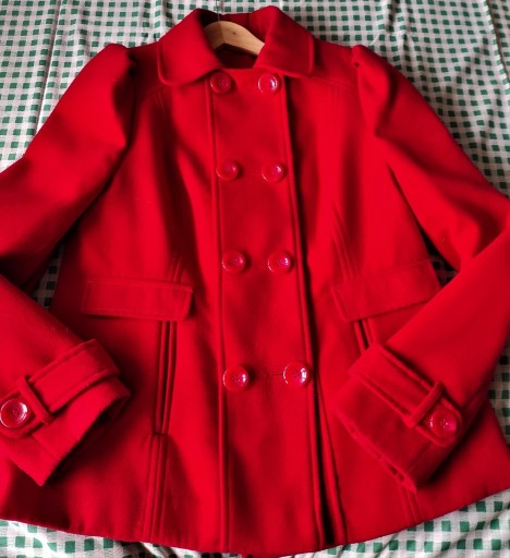 Zdjęcie oferty: Śliczny czerwony krótki płaszczyk kurtka F&F M 14