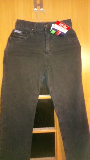 Zdjęcie oferty: Nowe spodnie czarne 146cm wzrostu