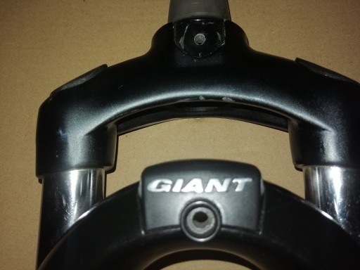 Zdjęcie oferty: Amortyzator przedni do roweru Giant Twist 28" 