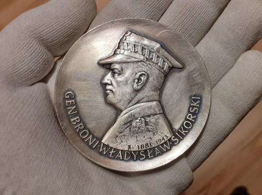 Zdjęcie oferty: Medal PTAiN gen. Władysław Sikorski 