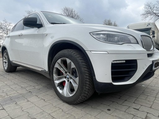 Zdjęcie oferty: Eleganckie BMW X6  M50d Czarny dach!! Faktura