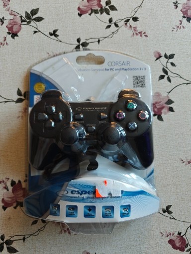 Zdjęcie oferty: Corsair pad kontroler do PlayStation 2 i 3 i komputera esperanza
